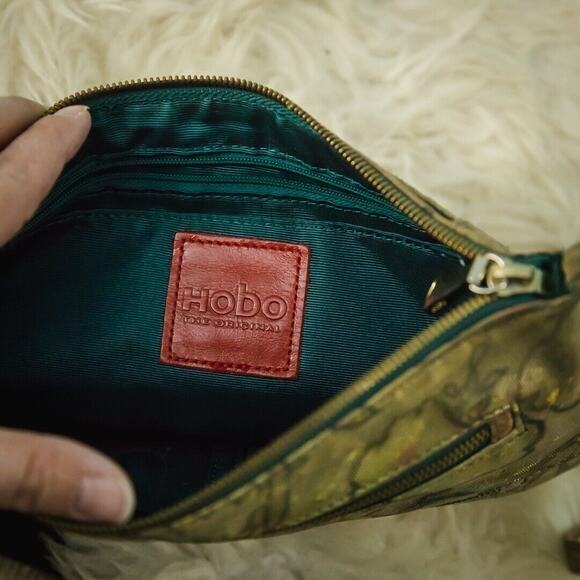 Hobo Metallic Leather Print Mara Zip Crossbody Shoulder Strap Bag Handbag Purse - Picture 4 of 8